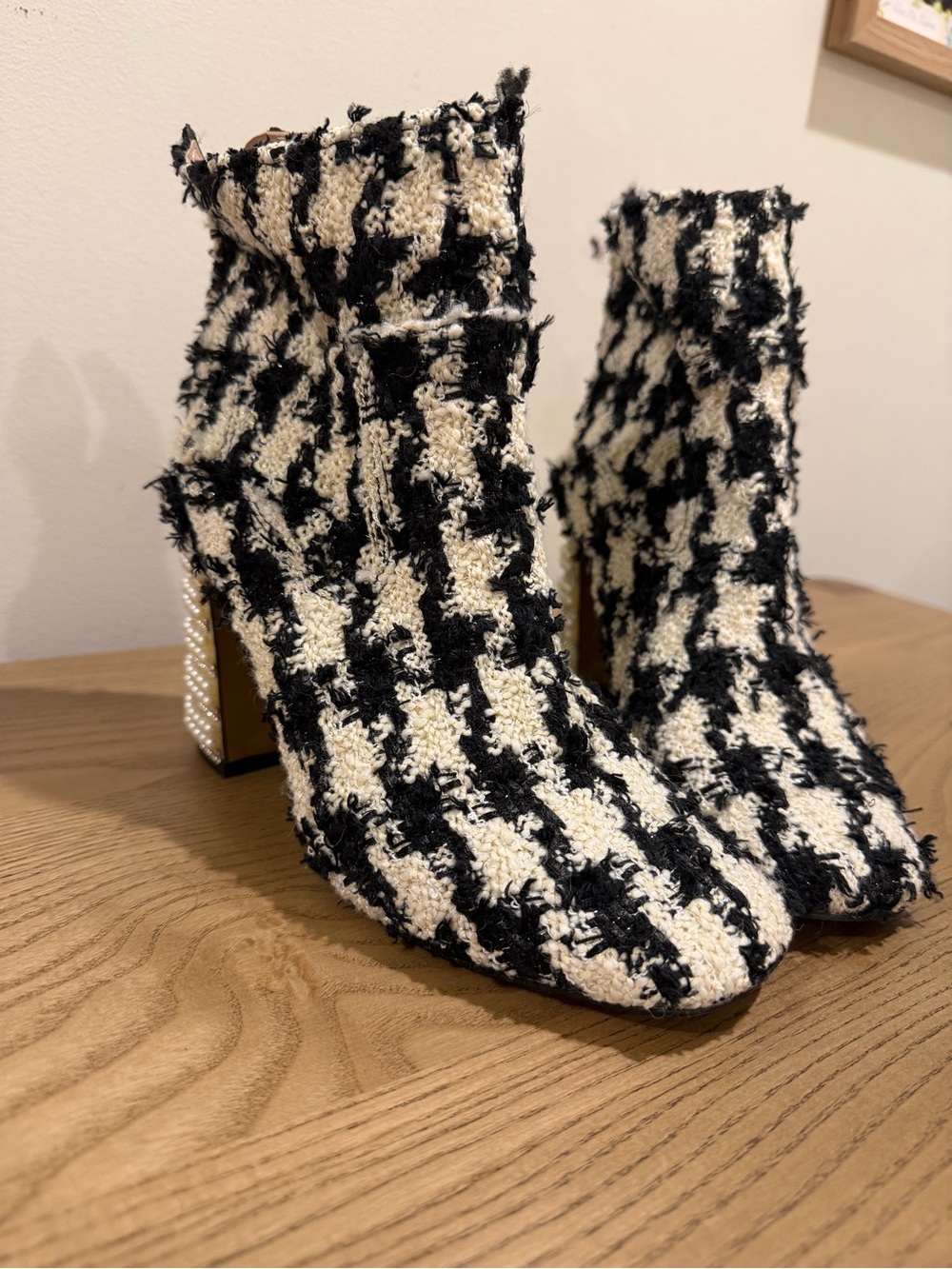 Betsey Johnson Black & Cream Houndstooth Tweed Ankle Booties